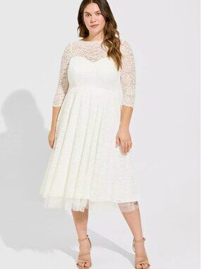 Torrid Ivory Lace Tea-Length Wedding Dress Size 16 New NWT
